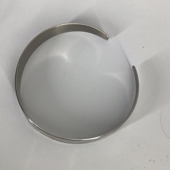 Iri arrowdale stainless steel cuff bracelet - Picture 7 of 8